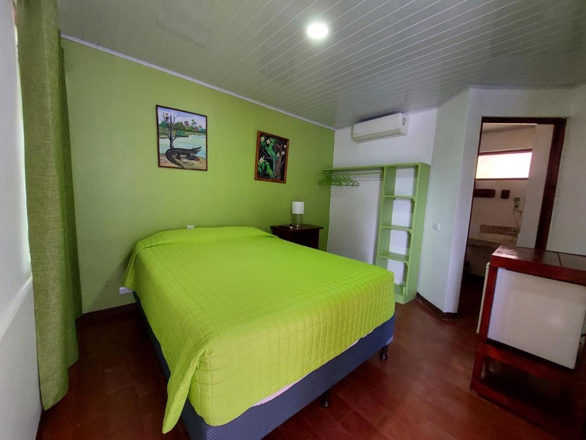 Hotel Pez Gallo Golfito Eksteriør billede