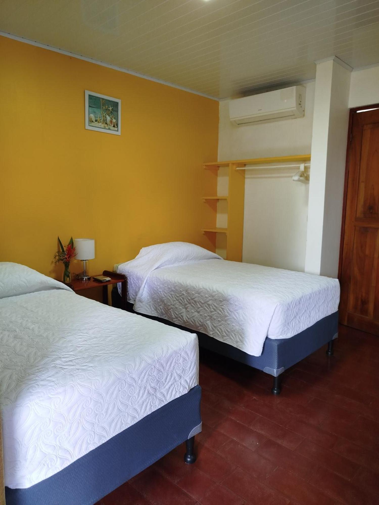 Hotel Pez Gallo Golfito Eksteriør billede